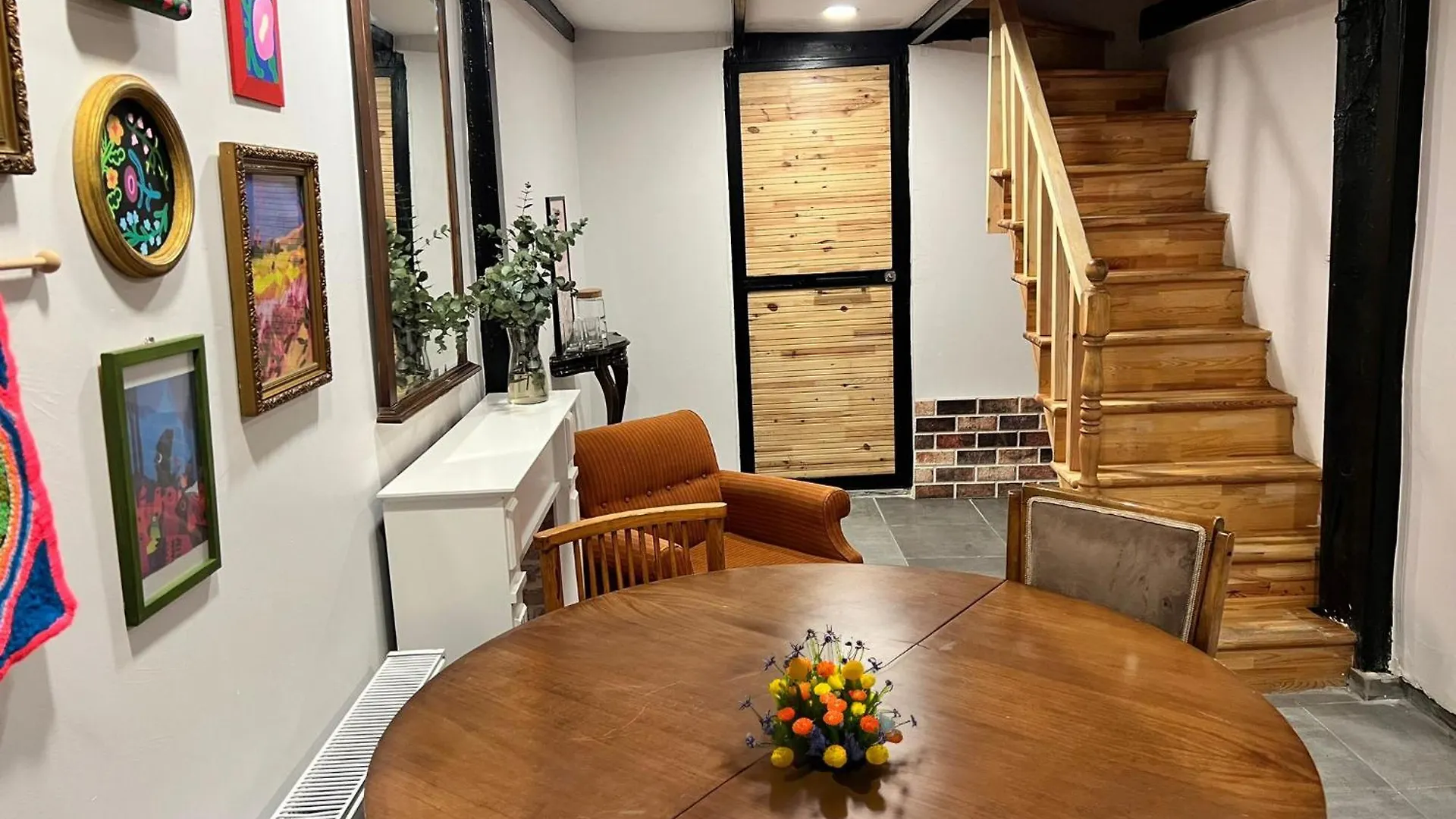 Central 5 Bedroom 5 Bathroom, Newly Renovated Villa At The Heart Of The City Istanbul
